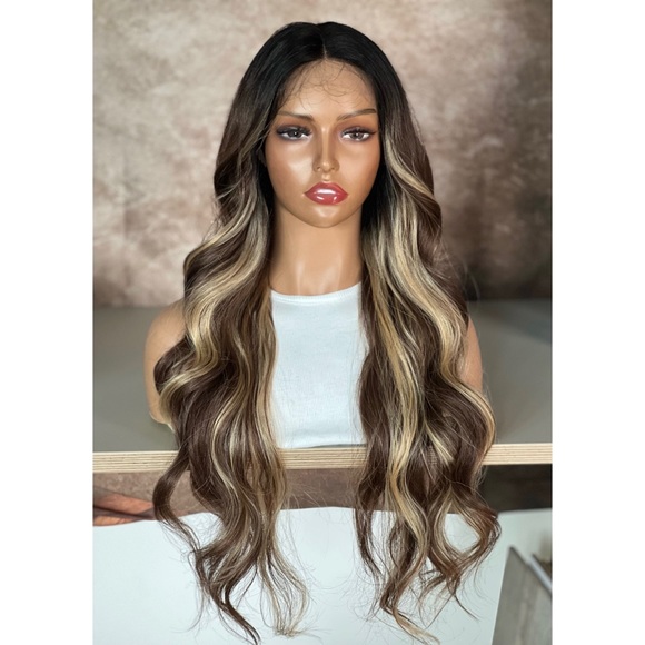 Ombre Highlights Brown Bodywave Lace Front Wig - Picture 3 of 7